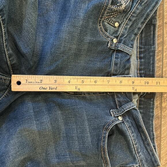 Bundle of 2 Earl Jean Women's Rhinestone Embellished Capris Size 10 - Picture 7 of 15